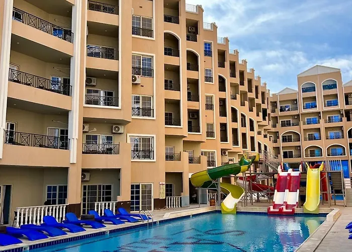 Large & Pool - Wifi Hurghada